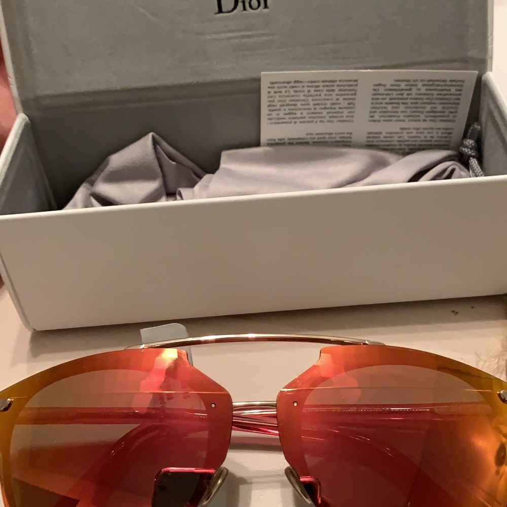 Dior sunglasses - Picture 2 of 3